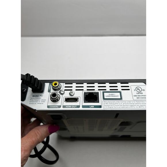 Phillips Blu-ray Disc/ DVD model BDP2105/F7 player with remote+ - Picture 3 of 4